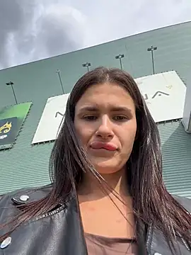 MiraReachn Webbikameraesitys