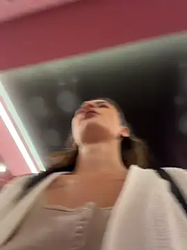 Chat XXX Live MiraReach