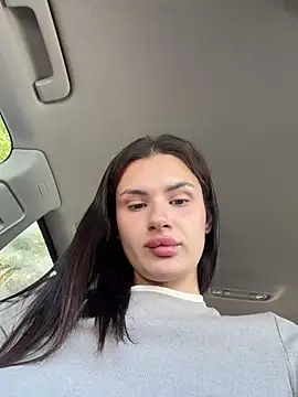 MiraReach's Live XXX Chat