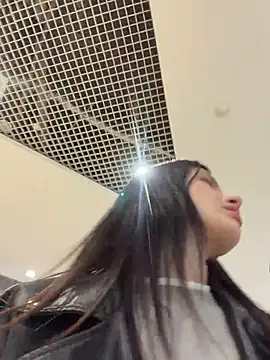 MiraReach's Live XXX Chat