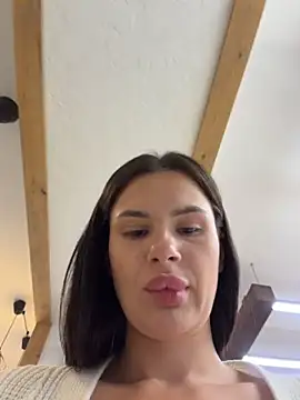 MiraReach's Webcam Show