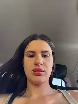 MiraReach's Live XXX Chat