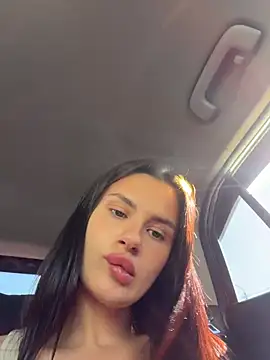 MiraReach's Live XXX Chat