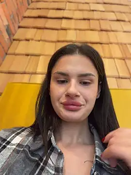 MiraReach's Live XXX Chat