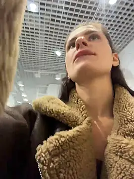 MiraReach's Live XXX Chat