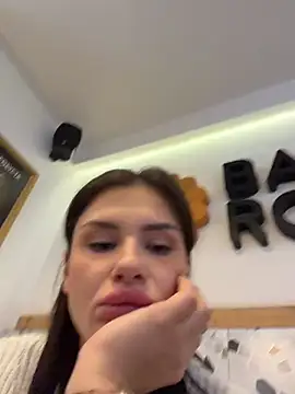MiraReach's Webcam Show
