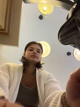 Chat XXX ao vivo de MiraReach