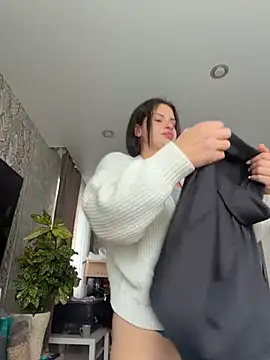 Chatroom XXX en direct de MiraReach