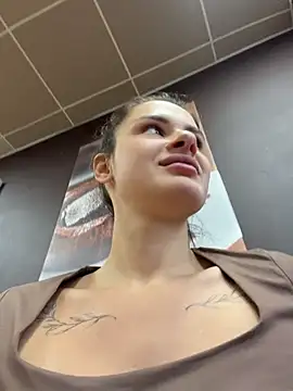 MiraReach's Webcam Show