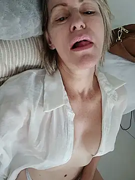 Misaudibel's Live XXX Chat
