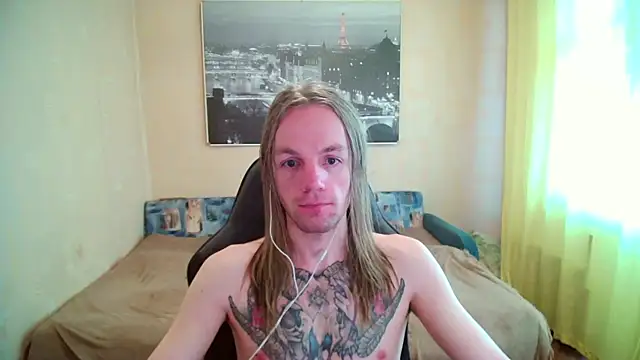 הופעת וובקאם של AdamDickens