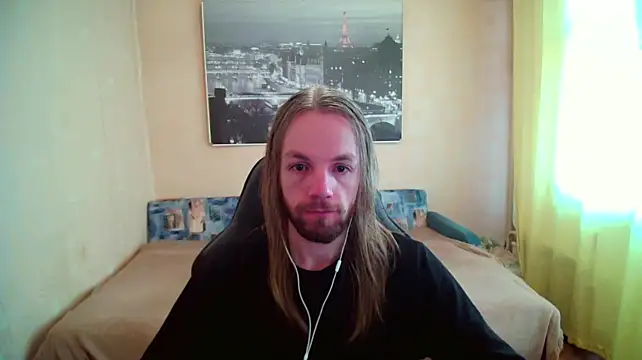 AdamDickensn Webbikameraesitys