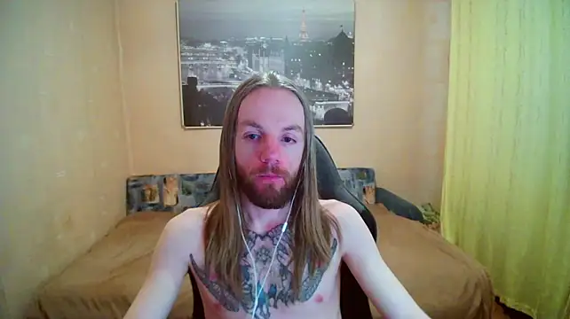 AdamDickens Show in webcam