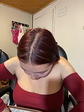 Živá chatovací místnost Karen18_boobs