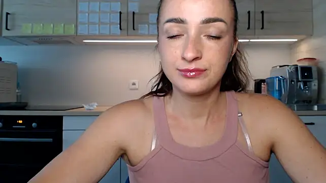 Chat +18 de LorenneRose ao vivo