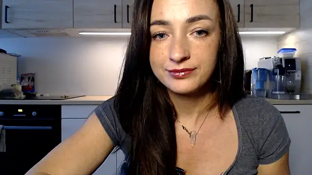 Chat +18 de LorenneRose ao vivo