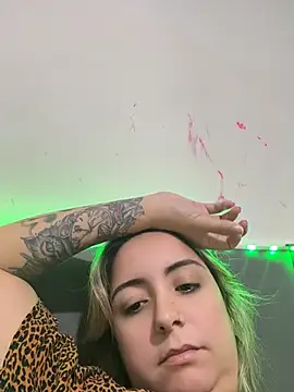 Show de Victoriacavalliery na webcam