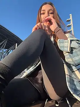 عرض كام AmelieCrystal