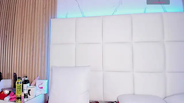 Meloddy_Parkerr_ élő chatszobája