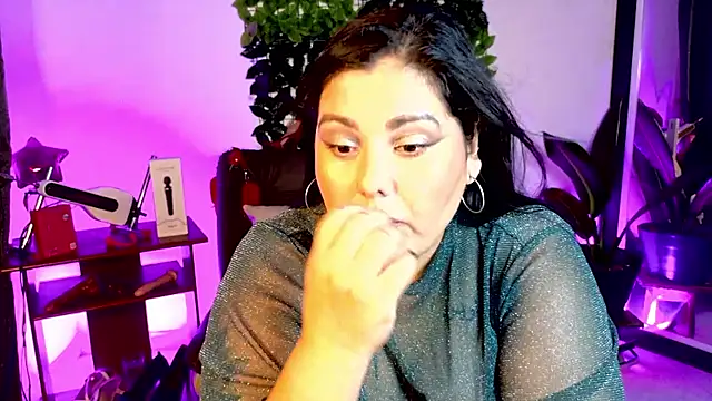 XXX chat uživo modela AndreaKinky