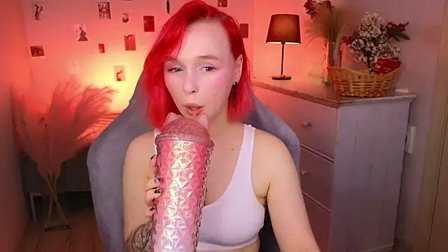 NaomiYoru webcam show