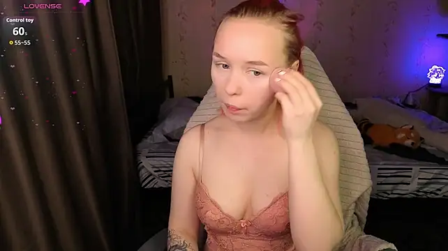 NaomiYoru Show Webcam