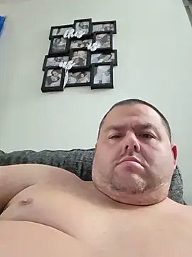 Tricky-Dicky's Live XXX Chat