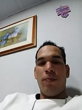 Show modela Matheo_1516 na web-kameri