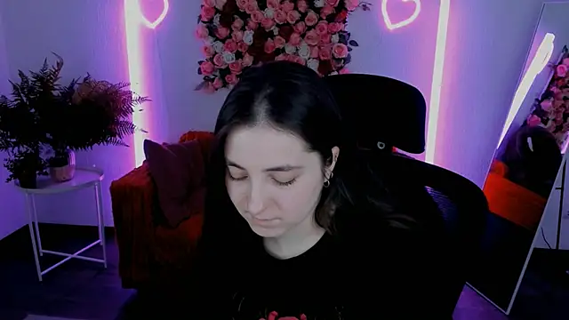 VirtuallVoyant's Live XXX Chat