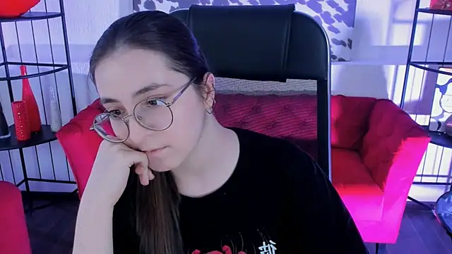VirtuallVoyant live XXX chat