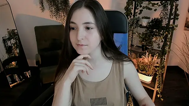 VirtuallVoyant's Live XXX Chat