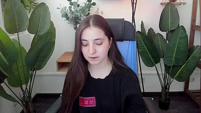 VirtuallVoyant's Live XXX Chat