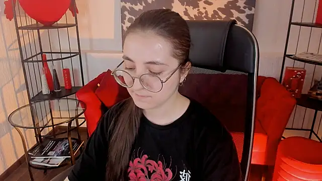 VirtuallVoyant's Live XXX Chat