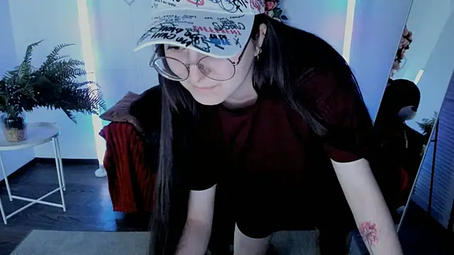 VirtuallVoyant's Live XXX Chat