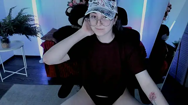 VirtuallVoyant's Live XXX Chat