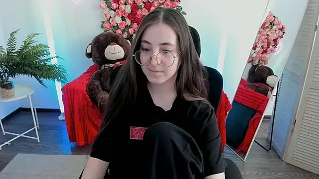 VirtuallVoyant's Live XXX Chat