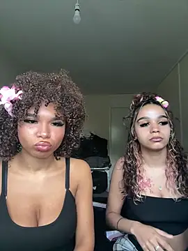 Kayla19XX: вебкам-шоу