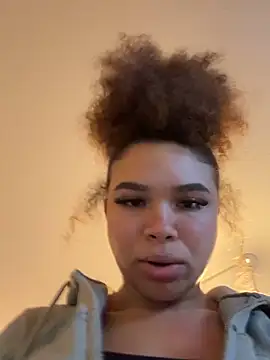 Kayla19XX Show in webcam