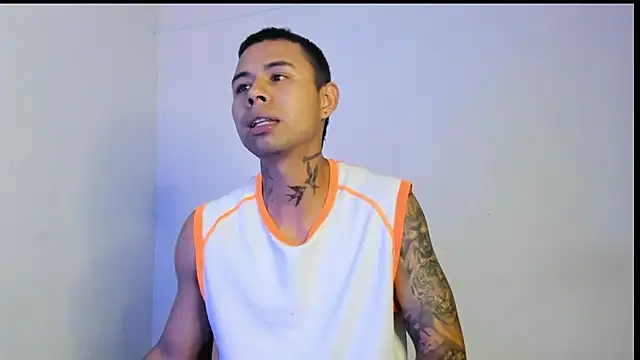 _Logan_Colton_のウェブカメラショー