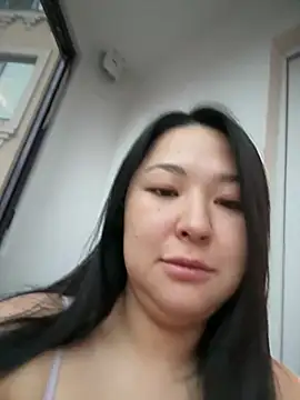 Pertunjukan Kamera Web thedaynahoney