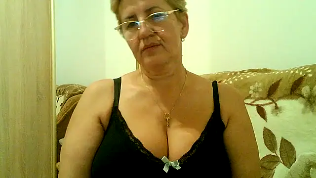Dana4921's Live XXX Chat