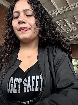 Yaya_watsonのウェブカメラショー