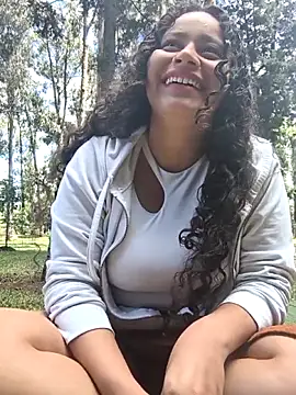 Yaya_watson's Webcam Show