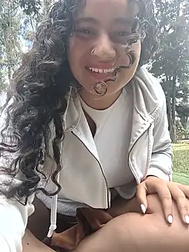 Yaya_watson's Webcam Show