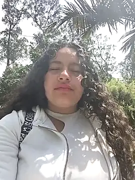 Yaya_watson's Webcam Show