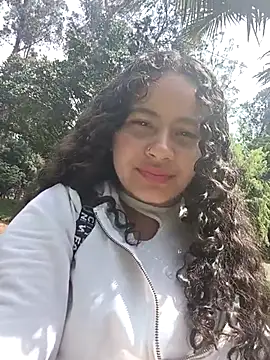 Yaya_watson 在線直播表演