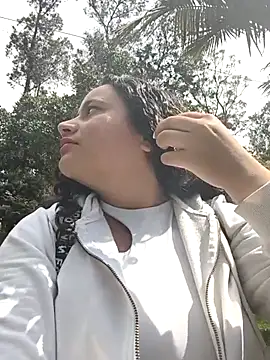 Yaya_watson webcam show