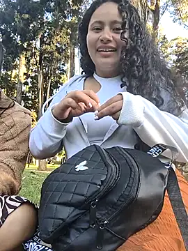 Yaya_watson Show Webcam