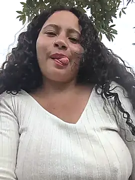 Yaya_watson 在線直播表演