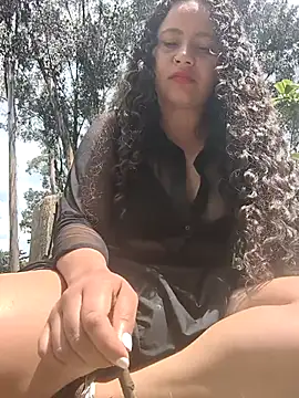 Yaya_watson's Webcam Show